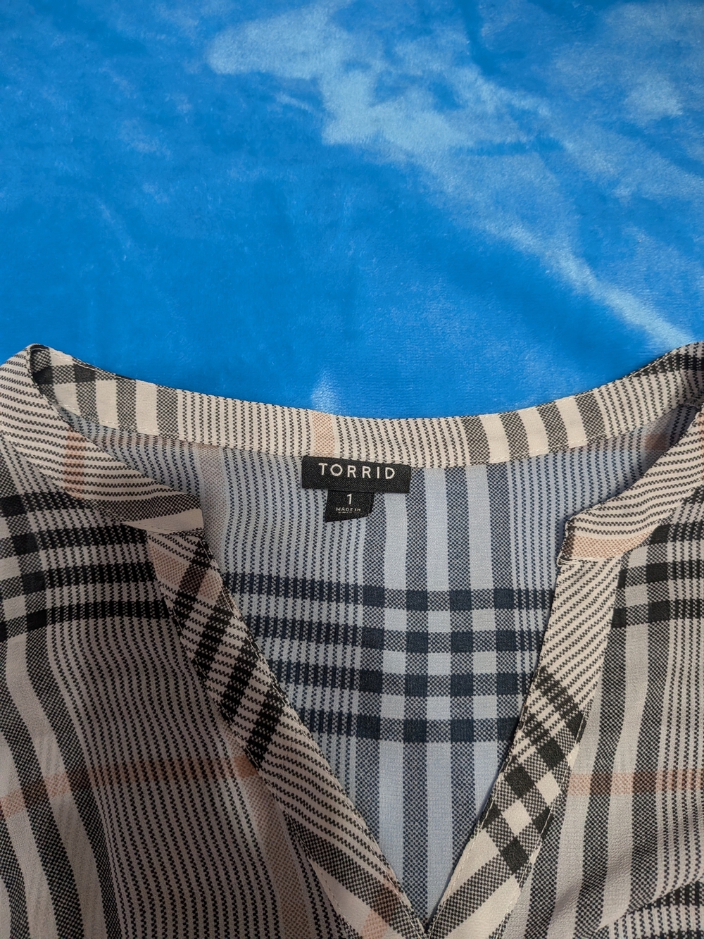 🖤 Beige & Black High-Low Plaid Button Dress 🖤 - Picture 3 of 3